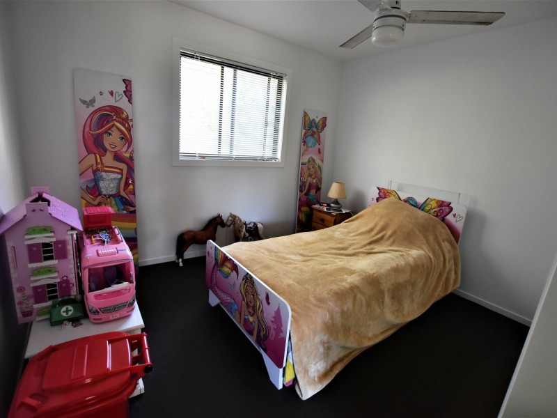 72 Tahlin Drive, Russell Island QLD 4184