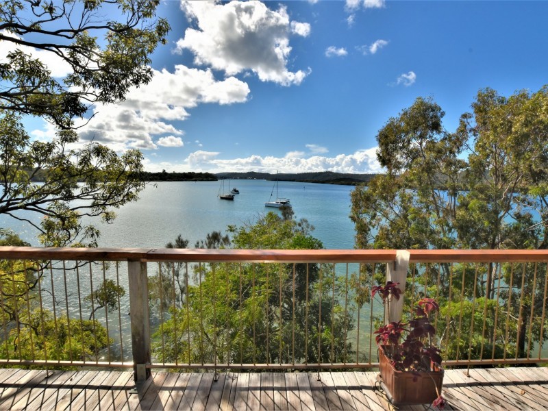 12 Schooner Street, Russell Island QLD 4184