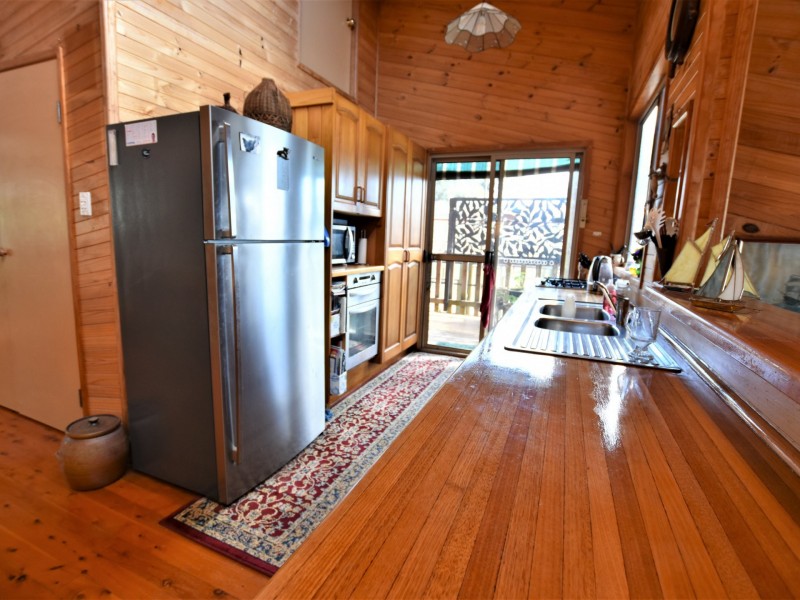 12 Schooner Street, Russell Island QLD 4184