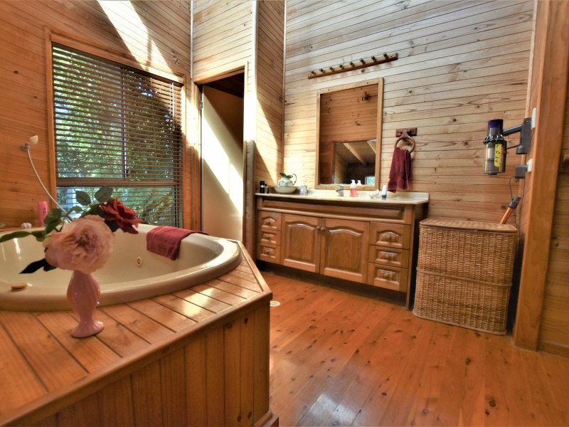 12 Schooner Street, Russell Island QLD 4184