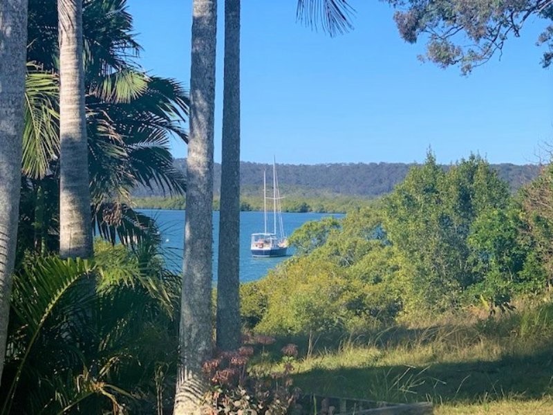 25 Schooner Street, Russell Island QLD 4184