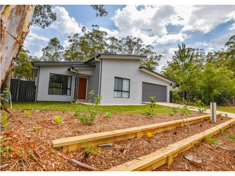 83 Kings Road, Russell Island QLD 4184