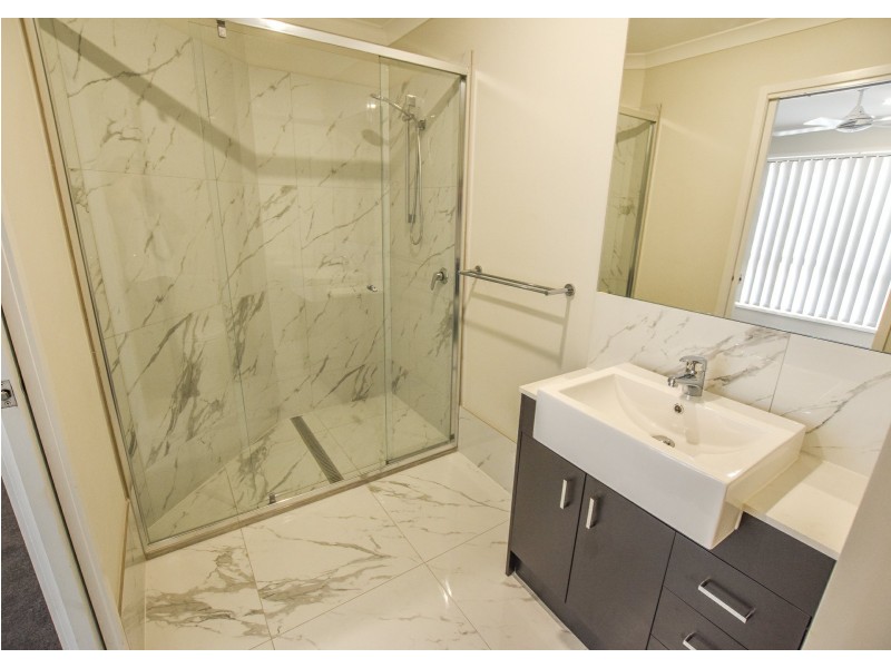 83 Kings Road, Russell Island QLD 4184