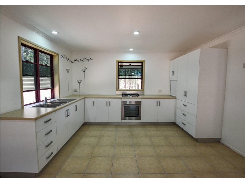 2 Angorra St, Russell Island QLD 4184