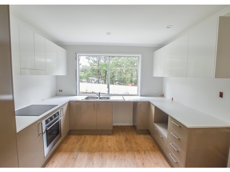 8 Roebuck Road, Russell Island QLD 4184