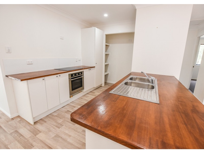 43 Waikiki Beach Road, Russell Island QLD 4184