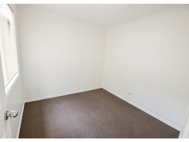 43 Waikiki Beach Road, Russell Island QLD 4184