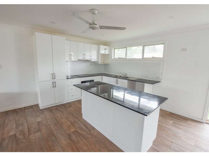 8 Oak, Russell Island QLD 4184