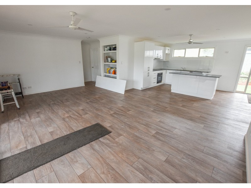 8 Oak, Russell Island QLD 4184