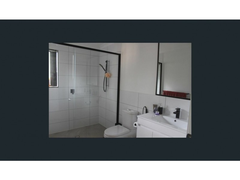 11 Rossi Ave, Russell Island QLD 4184