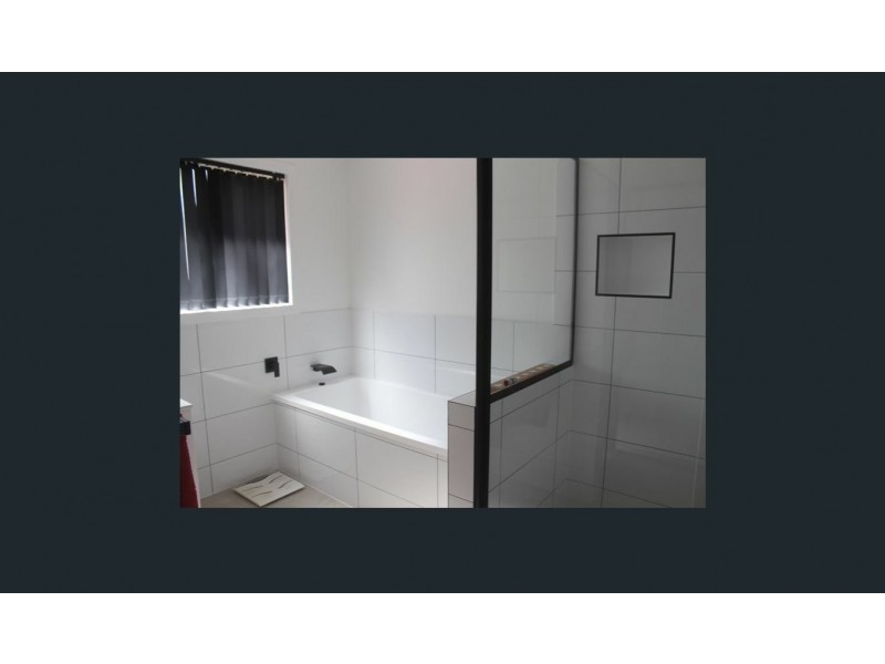 11 Rossi Ave, Russell Island QLD 4184