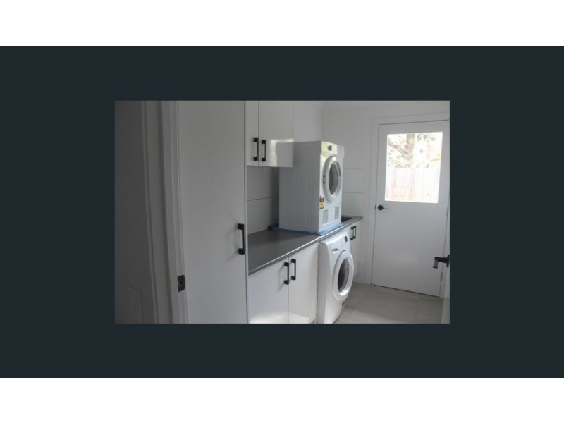 11 Rossi Ave, Russell Island QLD 4184