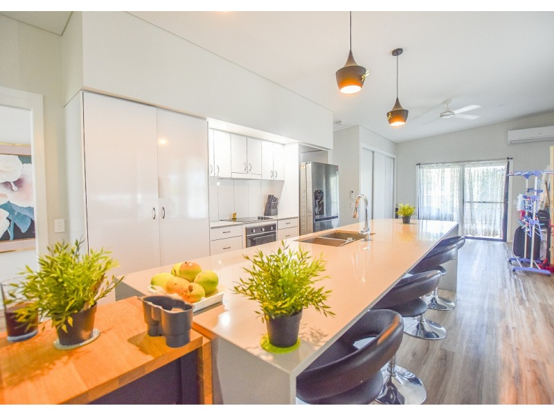 5 Pia Street, Russell Island QLD 4184