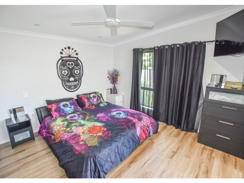 5 Pia Street, Russell Island QLD 4184