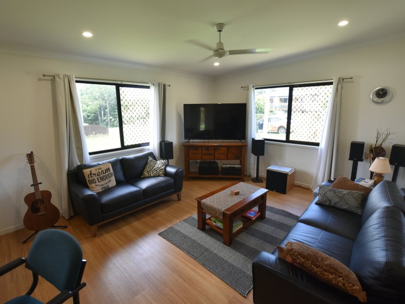 1 Elm Street, Russell Island QLD 4184