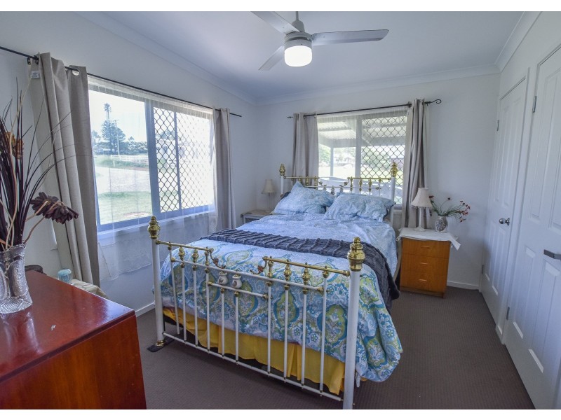 1 Elm Street, Russell Island QLD 4184