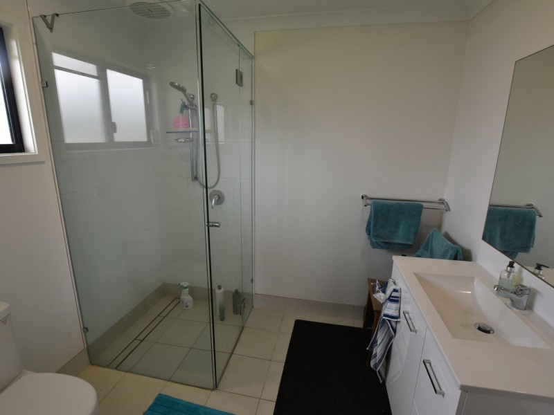 1 Elm Street, Russell Island QLD 4184