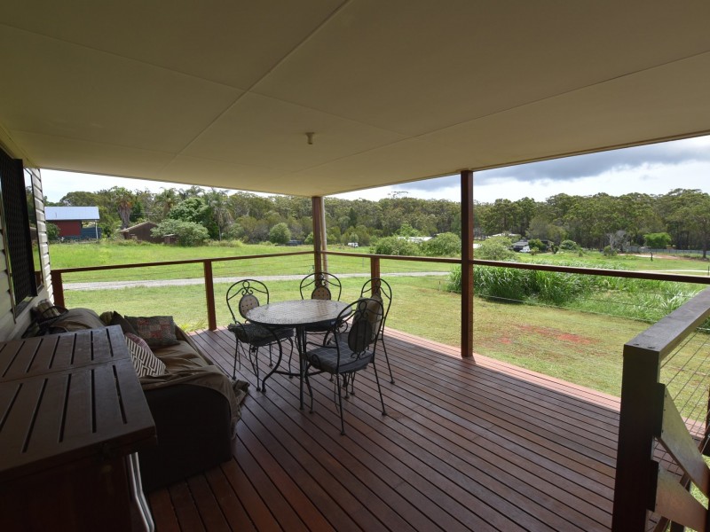 1 Elm Street, Russell Island QLD 4184