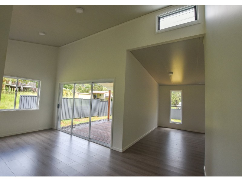 11 Richardson Street, Russell Island QLD 4184