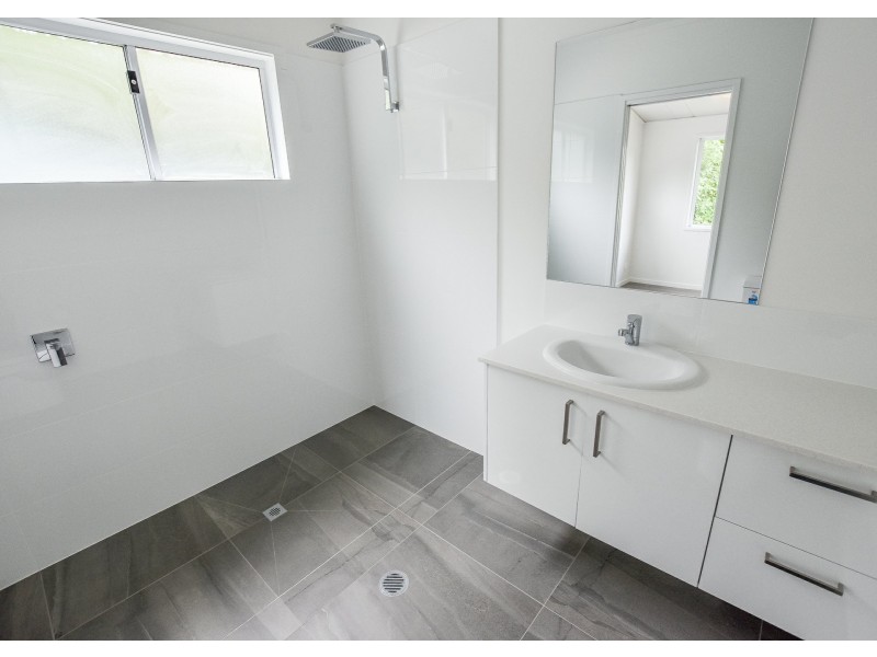 11 Richardson Street, Russell Island QLD 4184