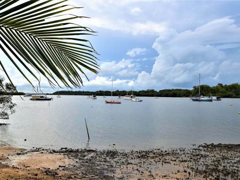 1a Bayview Road, Russell Island QLD 4184