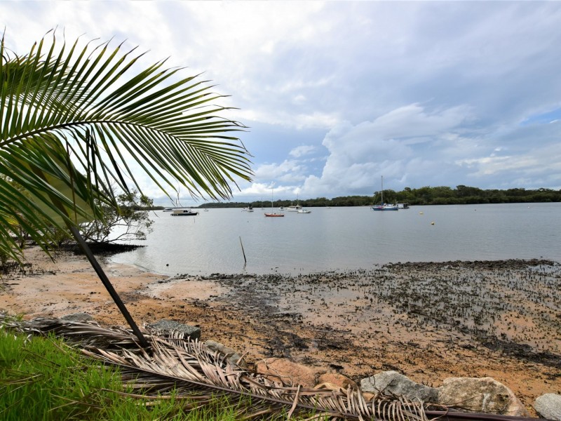 1a Bayview Road, Russell Island QLD 4184