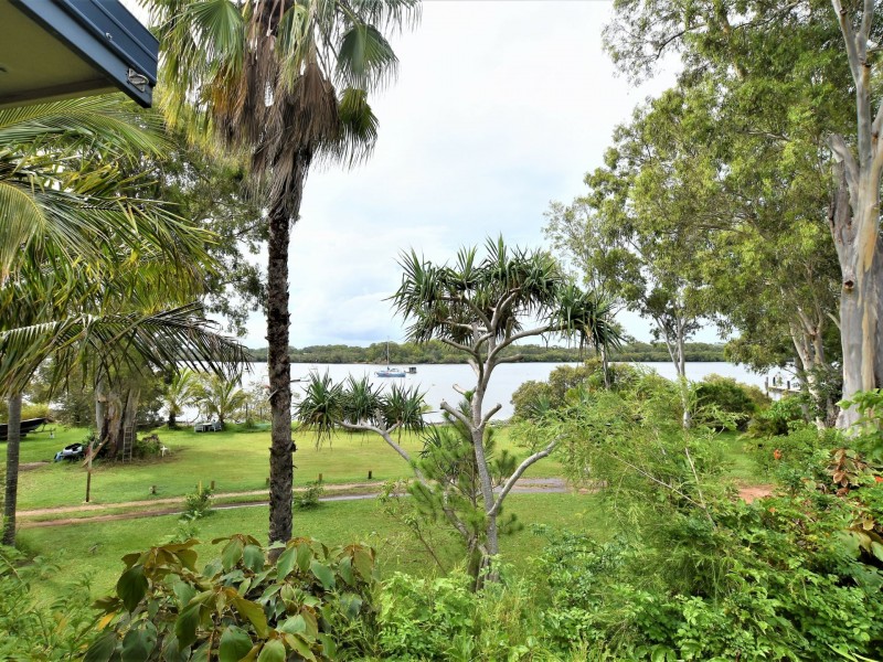 1a Bayview Road, Russell Island QLD 4184