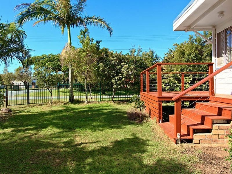 27 Pearl Street, Scarborough QLD 4020