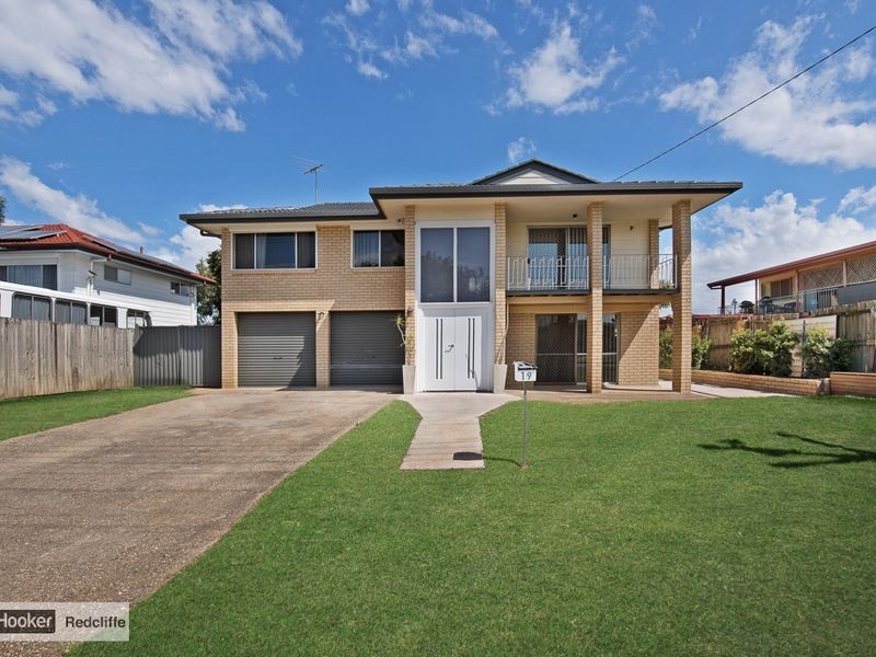 19 Lintone Street, Kallangur QLD 4503