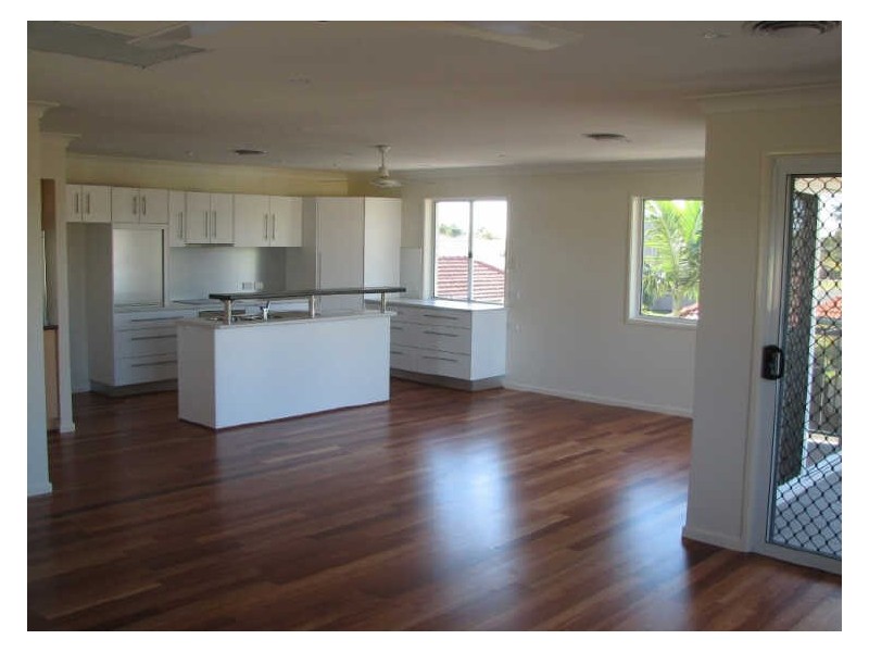 347 Scarborough Road, Scarborough QLD 4020