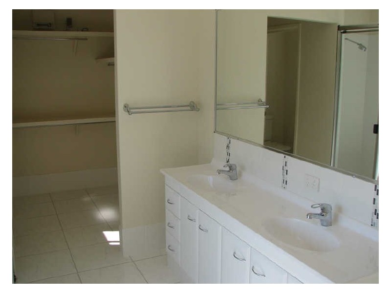 347 Scarborough Road, Scarborough QLD 4020