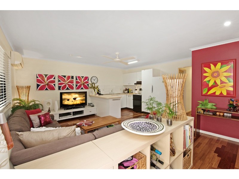 2/38 Annie Street, Woody Point QLD 4019