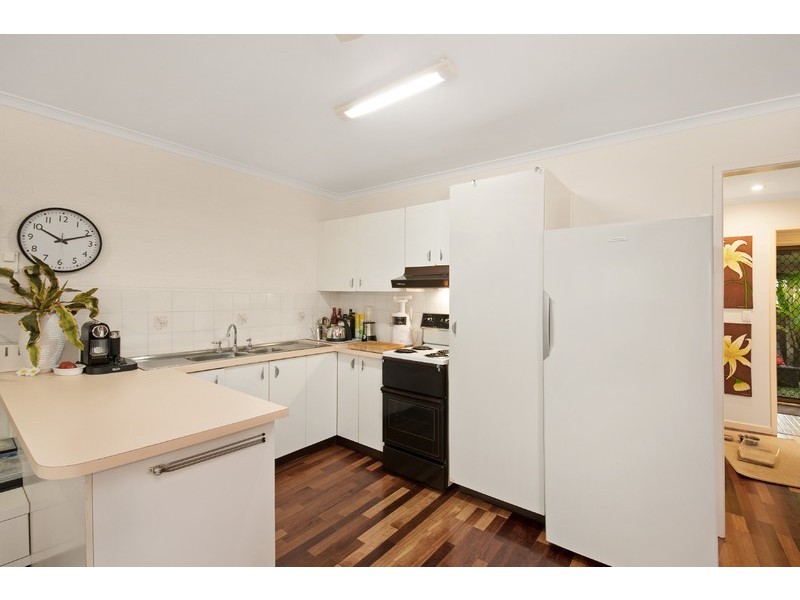 2/38 Annie Street, Woody Point QLD 4019