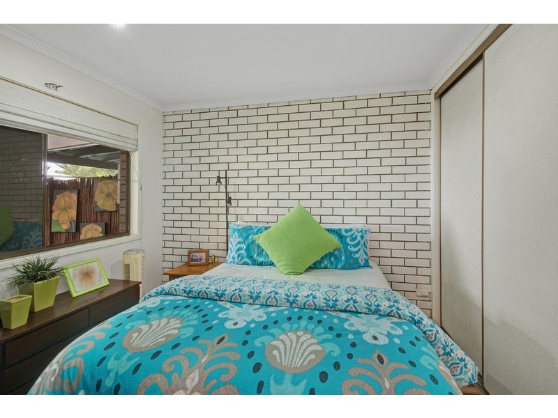 2/38 Annie Street, Woody Point QLD 4019