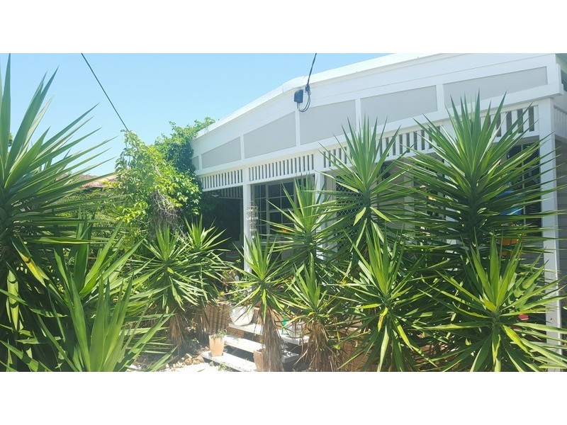 5 Hibiscus Avenue, Redcliffe QLD 4020