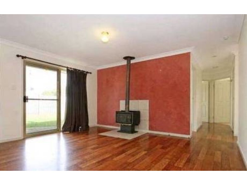 8 Seagull Court, Deception Bay QLD 4508