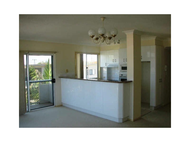 6/186 Prince Edward Parade, Scarborough QLD 4020