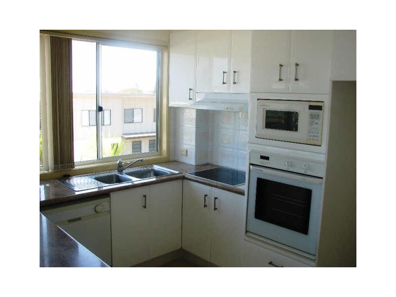 6/186 Prince Edward Parade, Scarborough QLD 4020