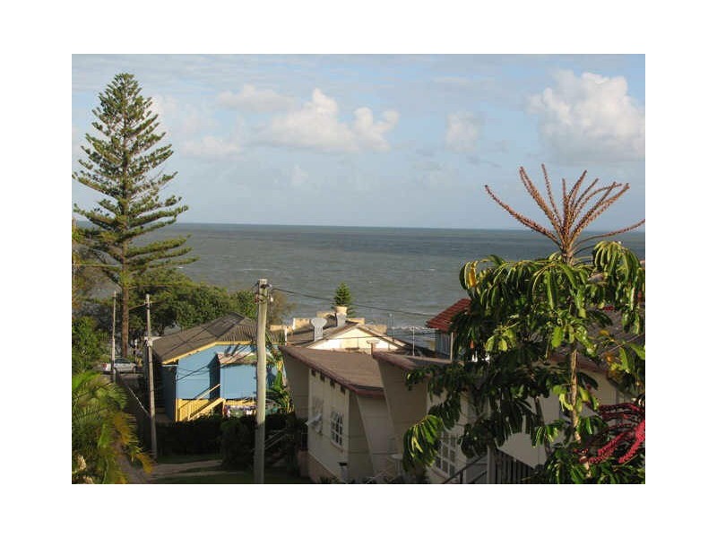 10 Sampson Street, Margate QLD 4019