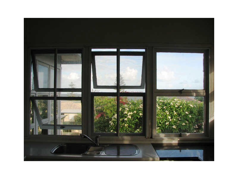 10 Sampson Street, Margate QLD 4019