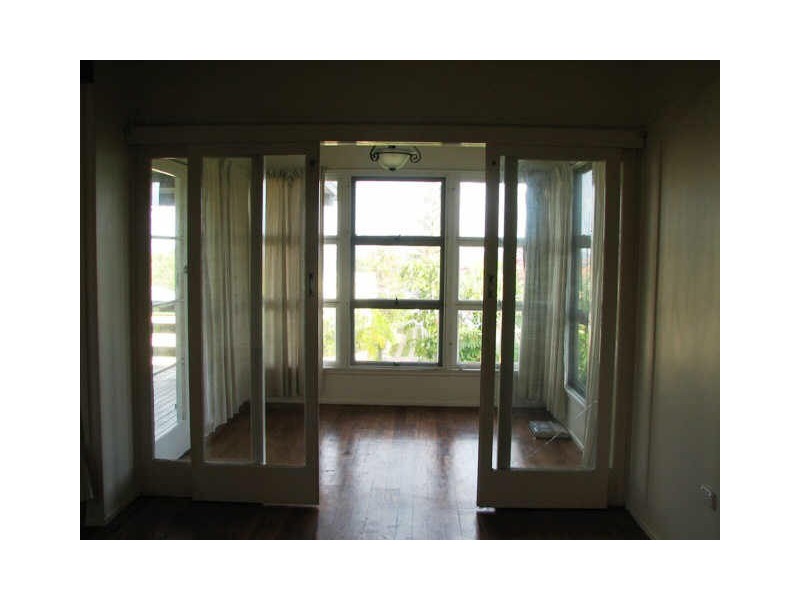 10 Sampson Street, Margate QLD 4019