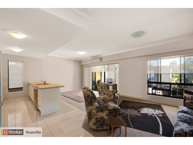 2/448 Oxley Avenue, Redcliffe QLD 4020