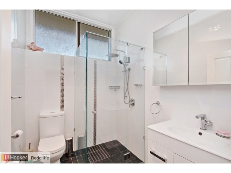 8 Gilpin Street, Shorncliffe QLD 4017