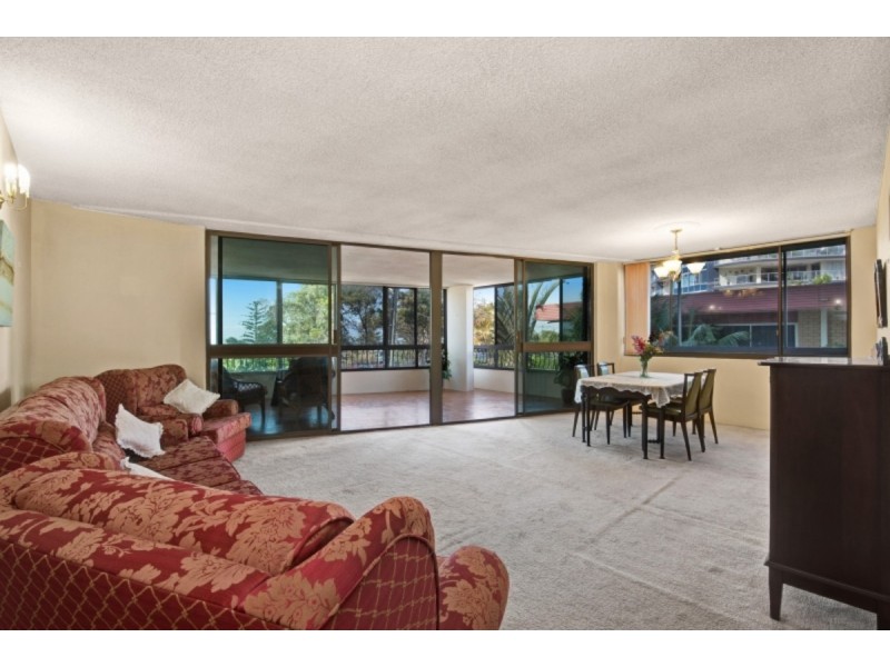 1/51 Marine Parade, Redcliffe QLD 4020
