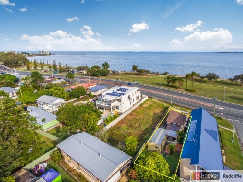 212 Hornibrook Esplanade, Woody Point QLD 4019