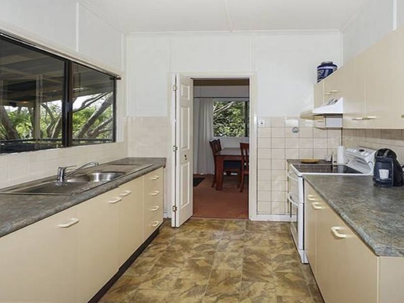 68 Georgina Street, Woody Point QLD 4019
