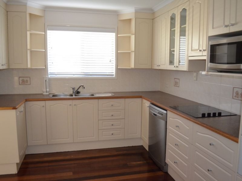 15 Edwin Street, Redcliffe QLD 4020