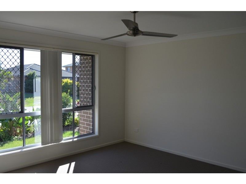 Rothwell QLD 4022