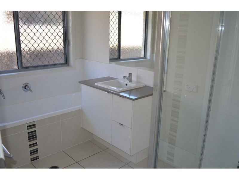 Rothwell QLD 4022