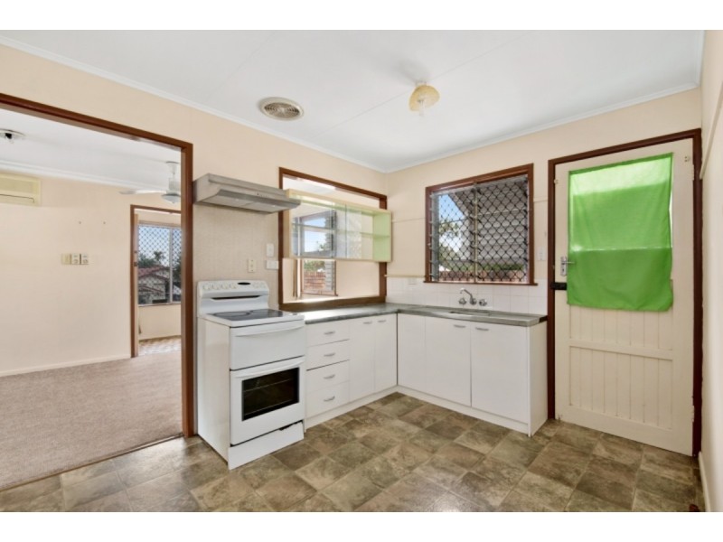 8 Short Street, Woody Point QLD 4019